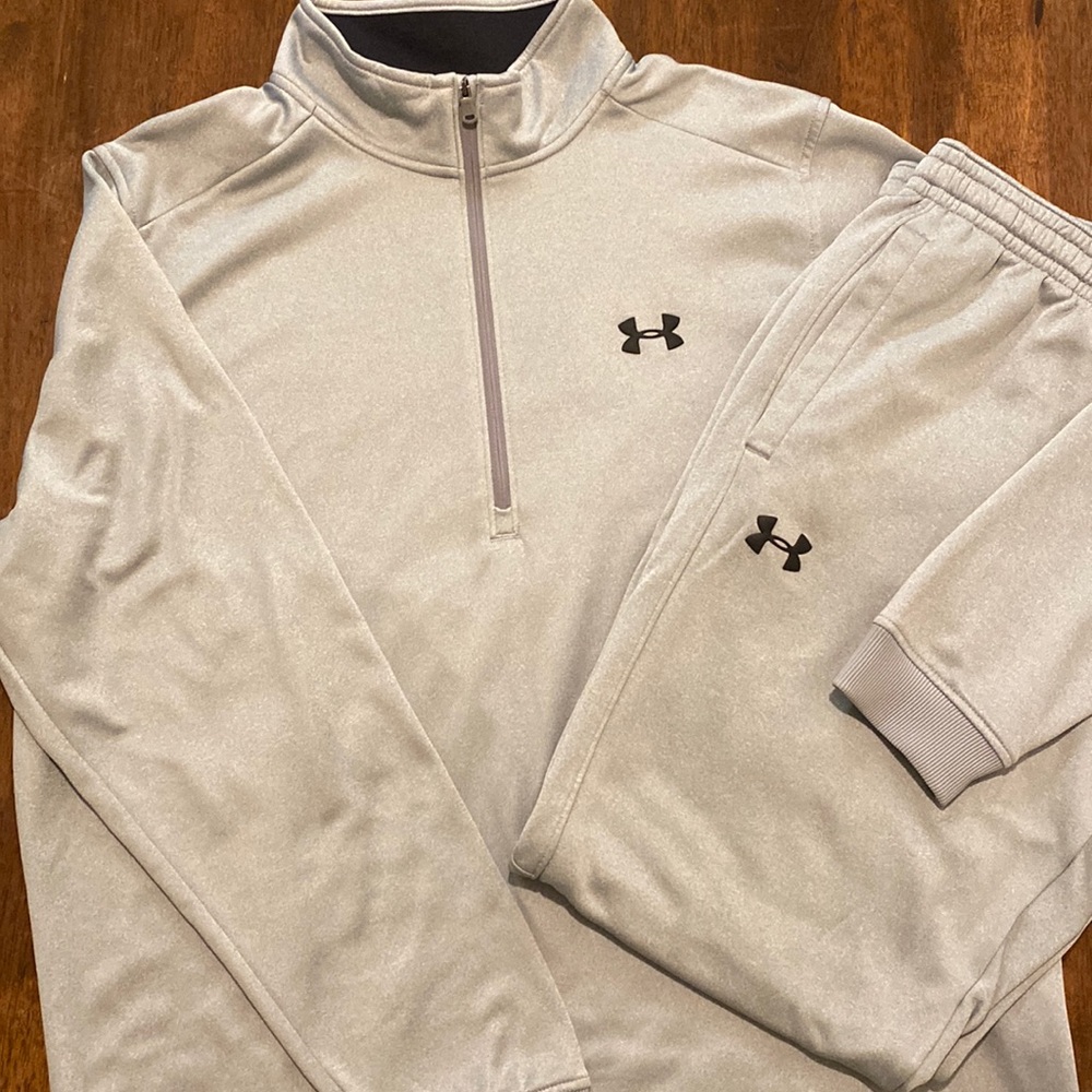 Under Armour Joggers shirt and pants set